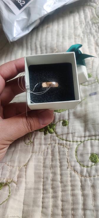 Продам обручальное кольцо