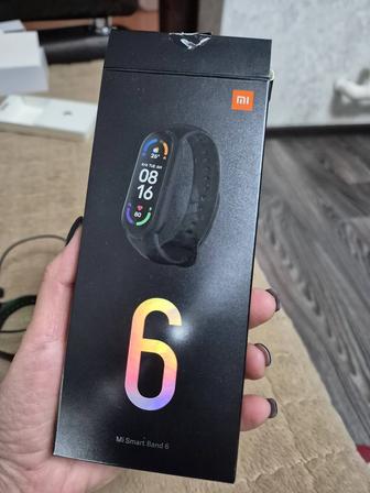 Продам смарт часы Mi Band 6