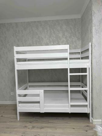 Двухъярусная кровать на продажу