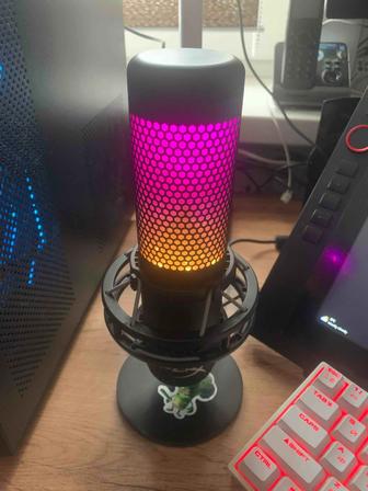Продам микрофон HyperX quadcast S
