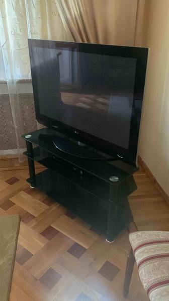 Продам телевизор LG большой