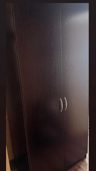 Продам шкаф и вешалку