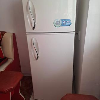 Продам холодильник, б/у, в хорошем состоянии. LG