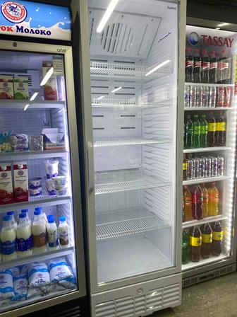 Витринный холодильник