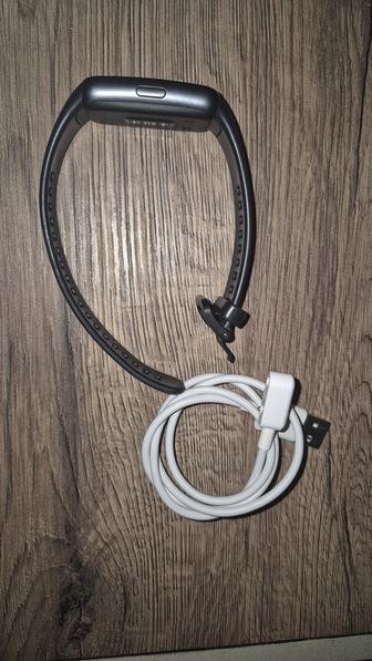 Продам huawei band 6