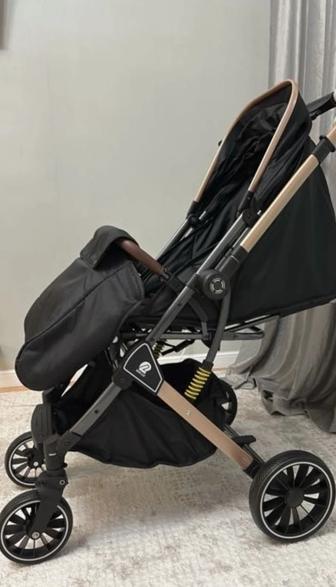 Продам новую коляску new lux