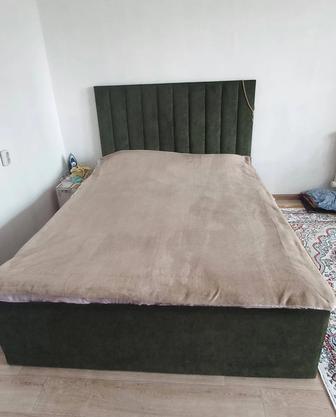 Кровать двухспальная