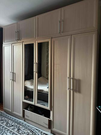 Кровать без матраса