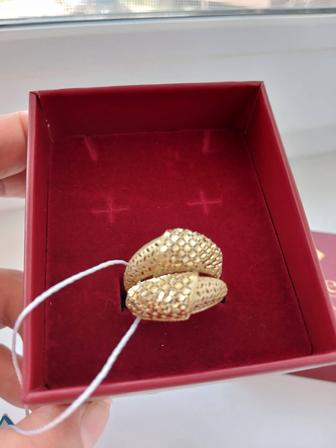 Продам золотое кольцо