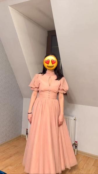 Продам вечернее платье идеальное для особенного выхода!