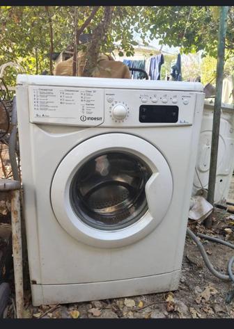 Спиральная машинка Indesit