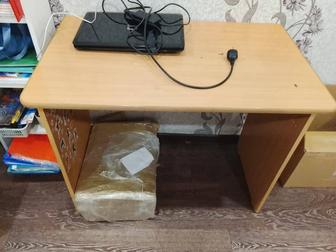 Продам стол ученический