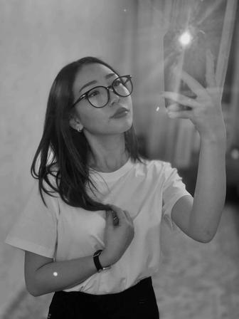 Официант / официантка