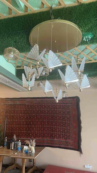 Продаются люстры