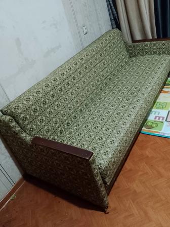 Продам диван срочно
