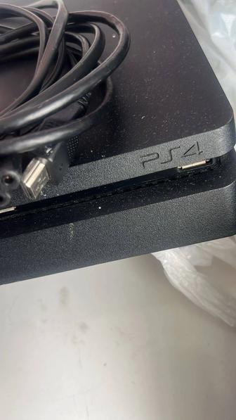 Продам Sony PlayStation 4 (PS4)
