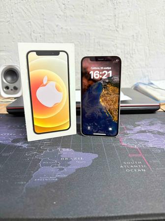 Продам Айфон 12 мини идиал