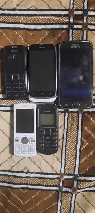 Продам сотовые телефоны