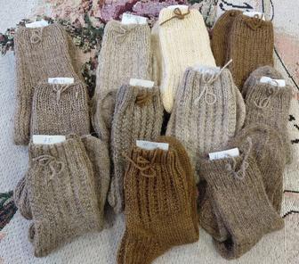 Распродажа вязаных носки из овечьей и верблюжьей шерсти.