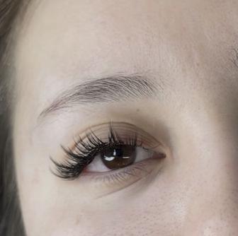 Мастер наращивание ресниц