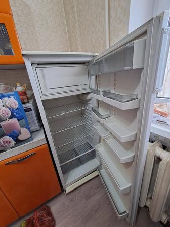 Продам холодильник Атлант