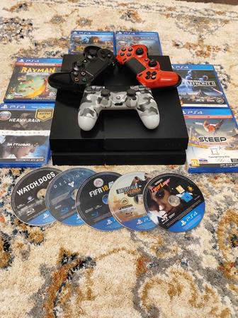 PlayStation 4 полный комплект с играми
