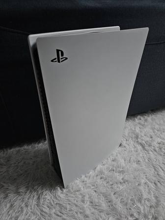 Игровая приставка Sony PlayStation 5 белый, без джойстика.