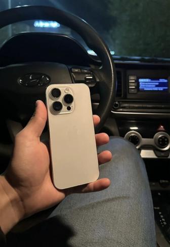 Apple iPhone 15 Pro
256Gb white