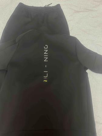 Спортивный Мужской костюм