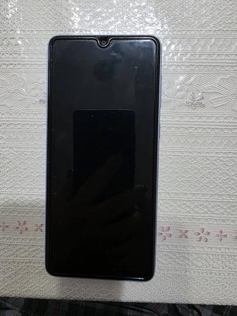 Продам на запчасти телефон Samsung