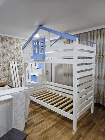 Продам кровать 2 этажную