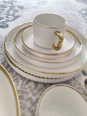 Продам сервиз на 6 человек