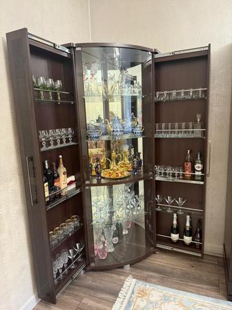 Продам бар-витрину