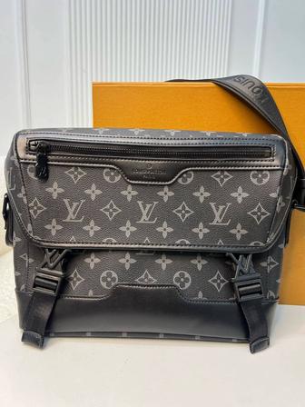 Мужская барсетка Louis Vuitton в фирменной подарочной коробке
