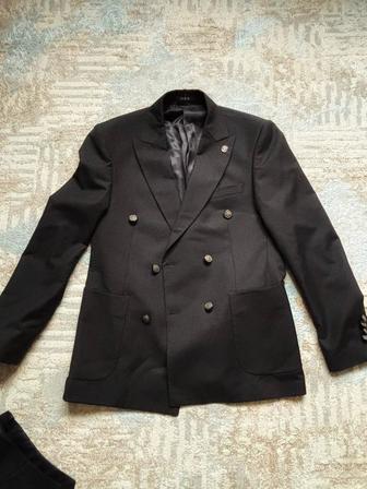 Классический костюм, стиль