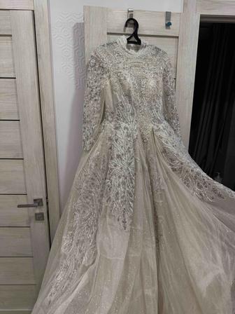 Продам платье