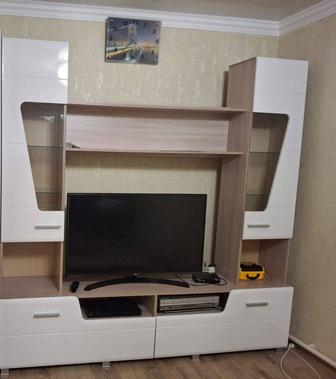 Продам стенку для гостиной, новая