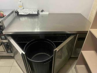 Холодильный стол