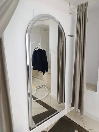 Продам Зеркало с подсветкой