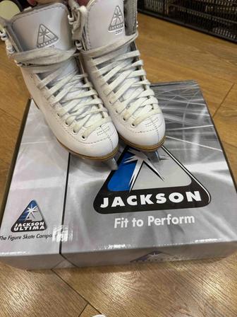 Коньки фигурные детские