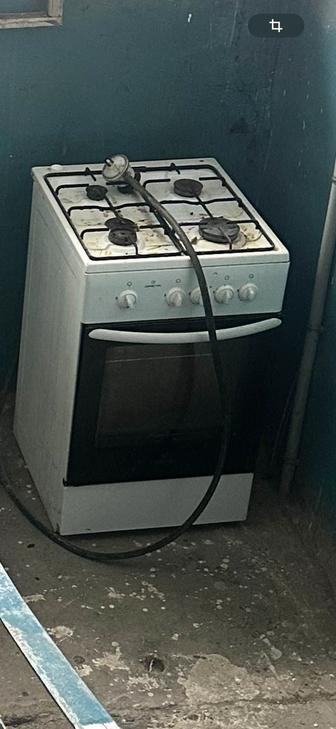 Отдам даром газ плиту и стол