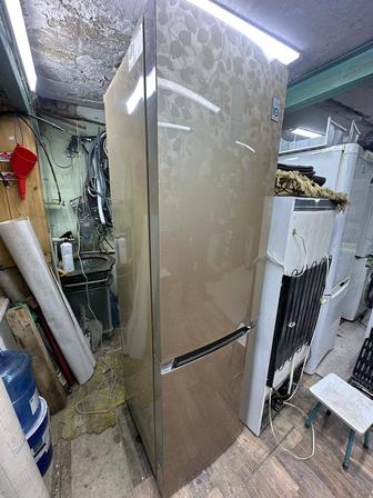 Продам холодильник LG