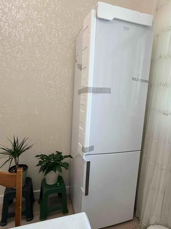 Б/у холодильник