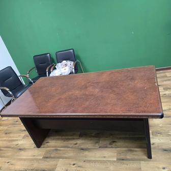 Стол для проведения переговоров