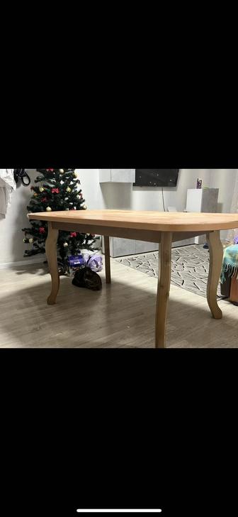 Отдам стол бесплатно.