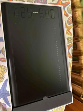Продается графический планшет HUION NEW 1060 PLUS в отличном состоянии