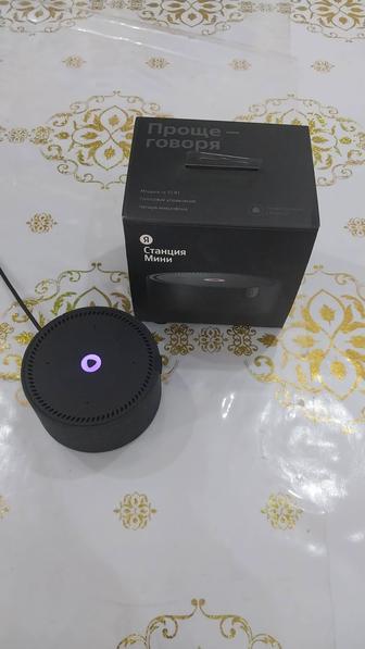 Умная колонка Яндекс Станция Мини 2