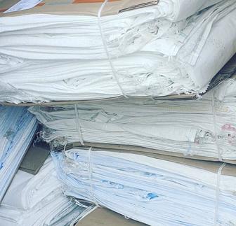 Мешки зелёные и белые