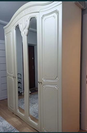 Шкаф для одежды вспальню. Торг.