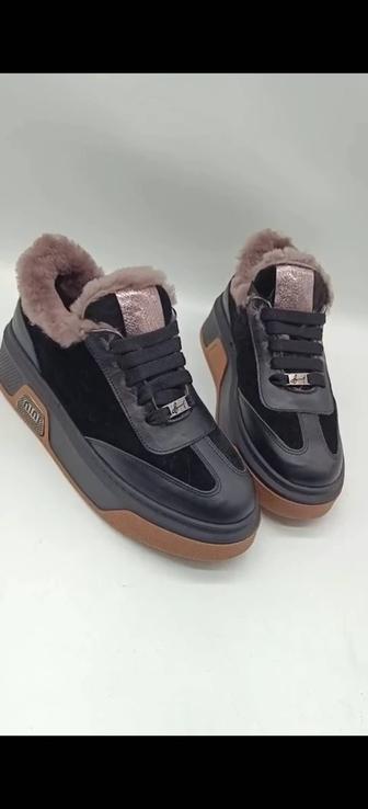 Продаю обувь Турция